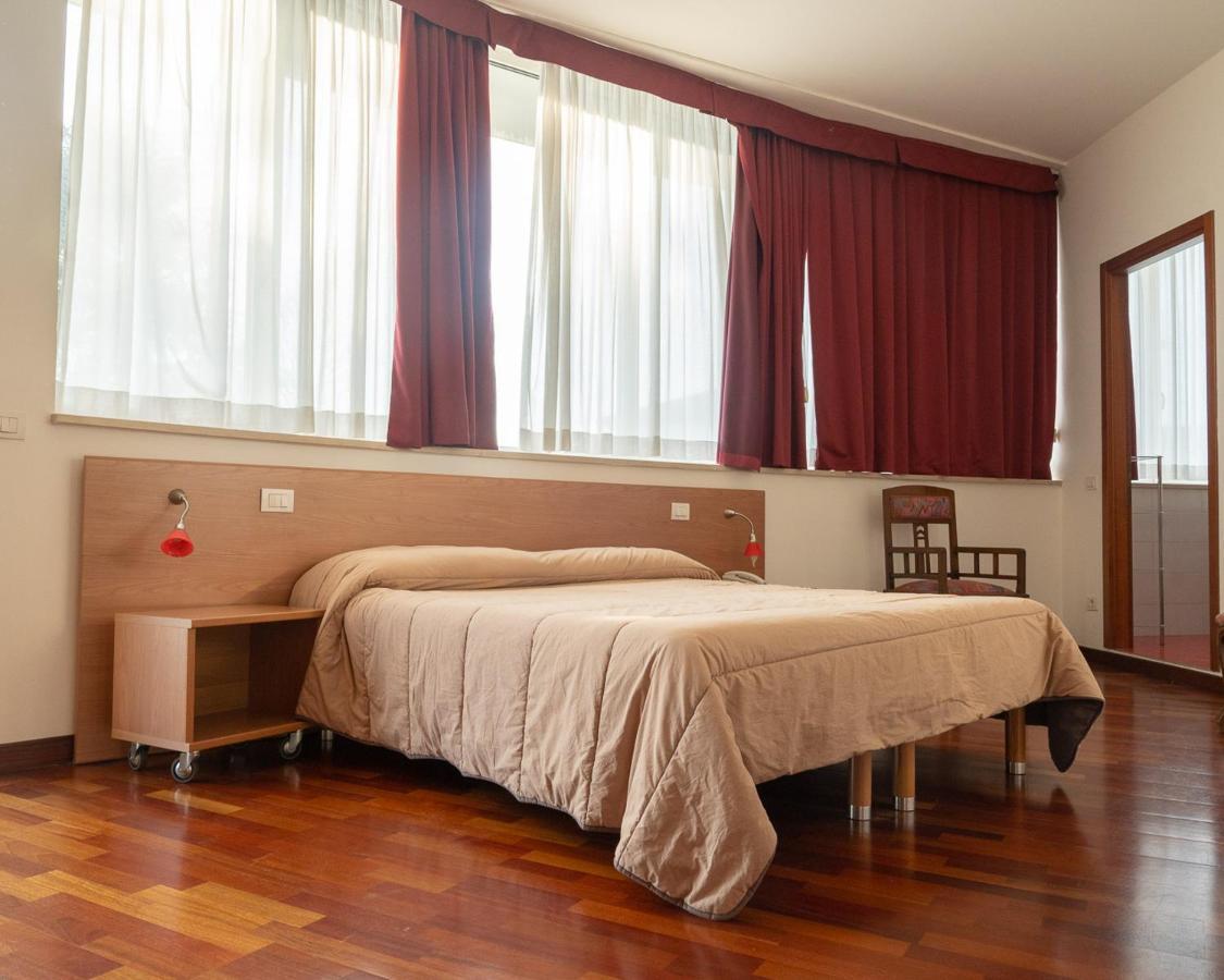 Hotel All'Oasi 파에세 외부 사진
